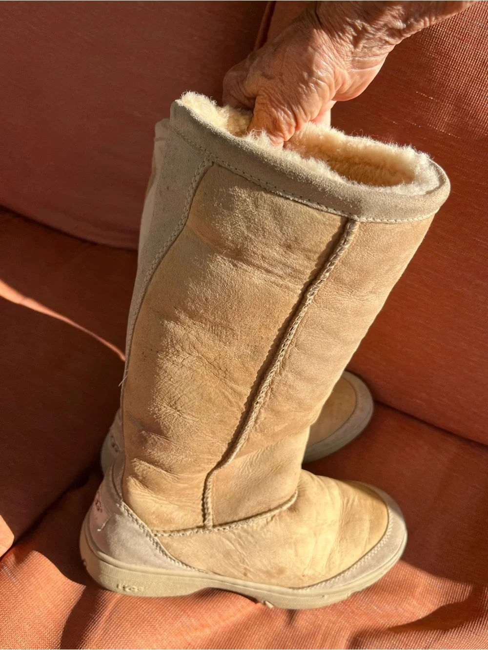 UGG Rare Australia Ultimate Tall II 5236 Women’s 9 Rugged Rubber Sole